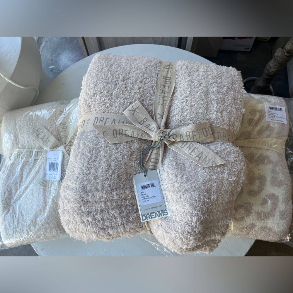 Barefoot Dreams throw blanket
